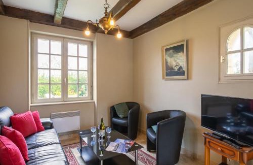 Cleder House | Holiday Home An Theven by Interhome