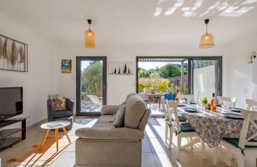 Frejus House | Holiday Home Azur Cottages by Interhome