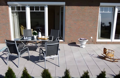 Heringsdorf House | Holiday Home 'Behnke' with Private Terrace, Private Garden and Wi-Fi