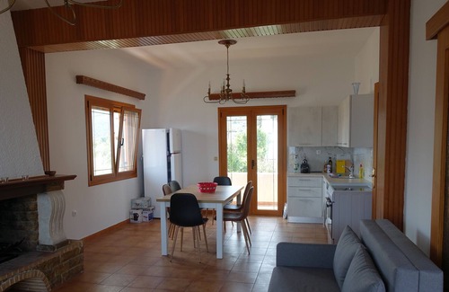 Troizinia Villa | Holiday home by the sea with a large garden, Peloponnese near Epidaurus, Methana
