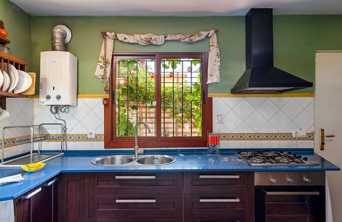 Los Canos de Meca House | Holiday Home "Casa Balcón" for Families Near the Beach with Pool, Terrace & Wi-Fi