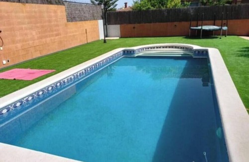 Calafell House | Holiday Home 'Casa Con Piscina De 8-14 Personas' with Private Pool, Private Terrace and Wi-Fi