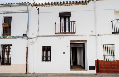 Salteras House | Holiday Home 'Casa Del Estanco' with Private Terrace, Wi-Fi and Air Conditioning