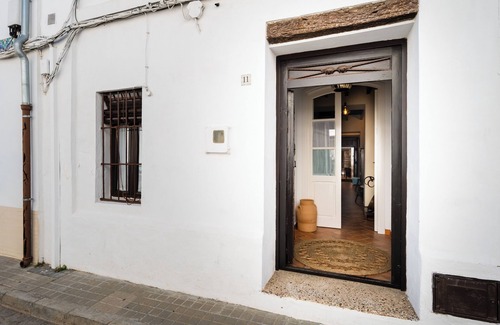 Salteras House | Holiday Home 'Casa Del Estanco' with Private Terrace, Wi-Fi and Air Conditioning