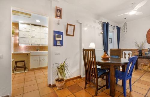 San Fernando House | Holiday Home 'Casa Bahía De Cádiz' with Private Terrace, Balcony and Wi-Fi