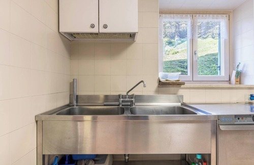 Fraviano House | Holiday Home "Casa Vacanza Zambotti" with Mountain View & Private Garden