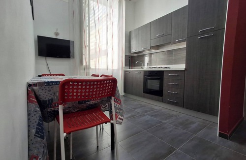 Vasto Apartment | HOLIDAY HOME Central Station, Business Center, Naples city center, Mary's Room
