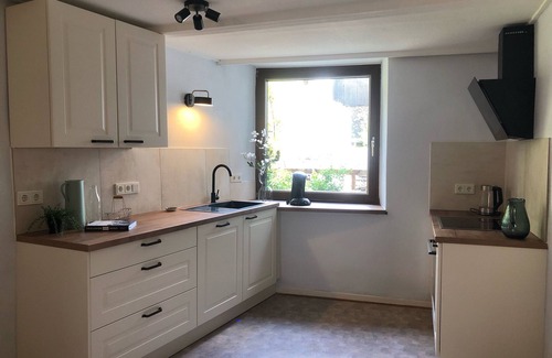 Lieser House | Holiday Home 'Das Rote Ferienhaus Terlinden'