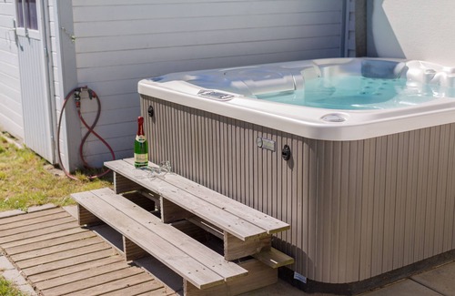 Trent House | Holiday home on the Baltic Sea, near the beach, sauna, whirlpool and barbecue hut