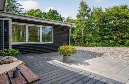 Øer Strand House | Holiday Home Donka - 25m from the sea by Interhome