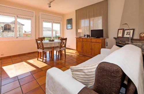 Pineda de Mar House | Holiday Home Estiu by Interhome