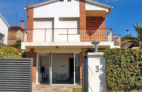 Pineda de Mar House | Holiday Home Estiu by Interhome