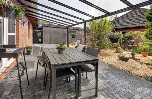 Wietze House | Holiday Home 'Ferienhaus Am Waldrand' with Private Terrace, Private Garden and Wi-Fi