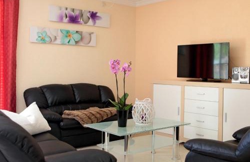 Verchen House | Holiday Home Ferienpark Verchen-2 by Interhome