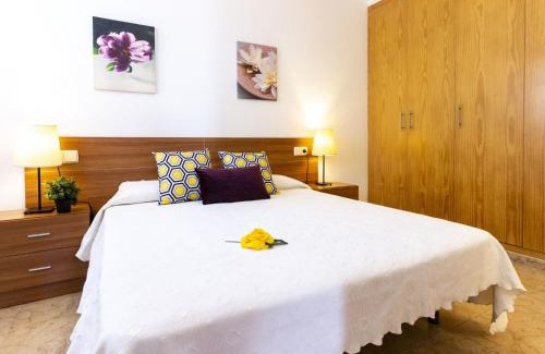 Riumar House | Holiday Home Flamenc 3 by Interhome
