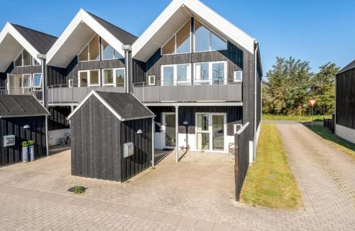 Lokken House | Holiday Home Flugha - 600m from the sea by Interhome