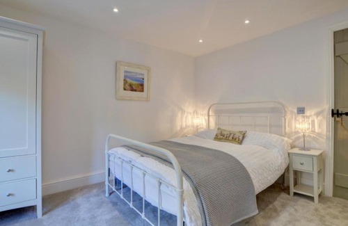 Lynmouth House | Holiday Home Fox Cottage by Interhome