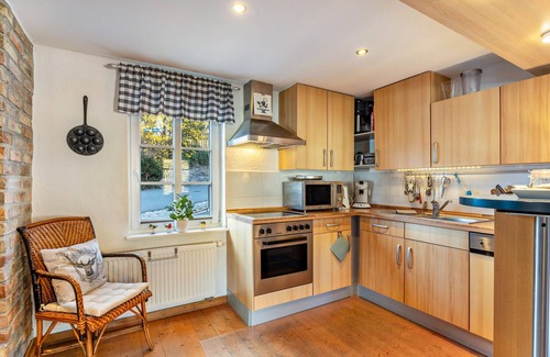 Bad Fredeburg House | Holiday Home 'Glücksschmiede' with Private Terrace and Wi-Fi