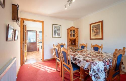 Drumnadrochit House | Holiday Home Glenloch by Interhome