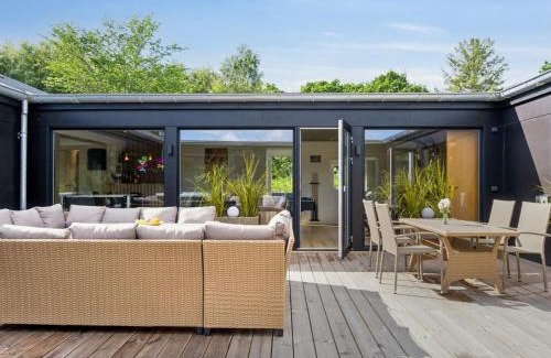 Bønnerup Strand House | Holiday Home Hana - 800m from the sea by Interhome