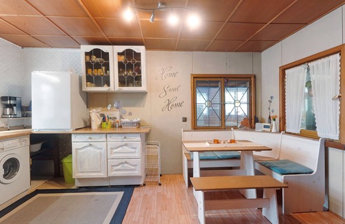 Gedern House | Holiday Home 'Haus Am See' with Private Terrace, Private Garden and Wi-Fi