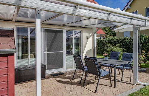 Korswandt House | Holiday Home 'Haus Ines' with Private Terrace, Private Garden and Wi-Fi
