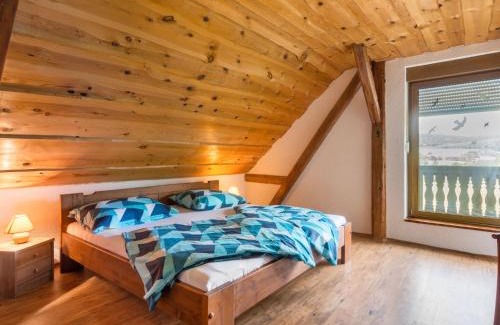 Predslav House | Holiday Home Haus Polivka by Interhome
