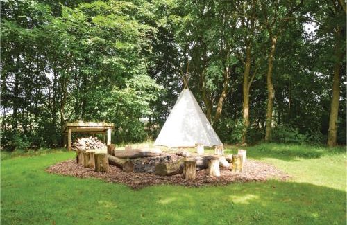 Tistrup House | Holiday Home Hodde With Fireplace