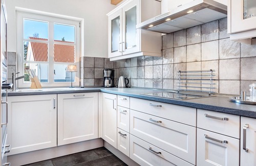 Putbus House | Holiday Home 'Hof Vilmnitz 22 B' with Private Terrace, Private Garden and Wi-Fi