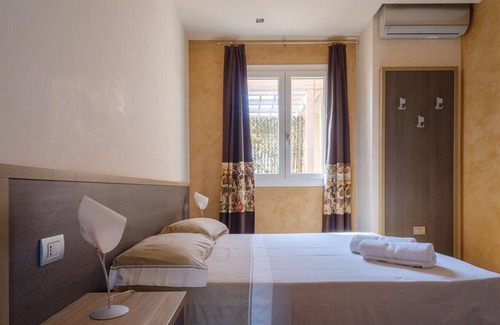 Copertino House | Holiday Home 'Il Carrubo Del Salento' with Private Terrace, Wi-Fi and Air Conditioning