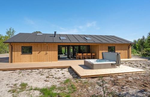 Hou House | Holiday Home Ileana - from the sea by Interhome