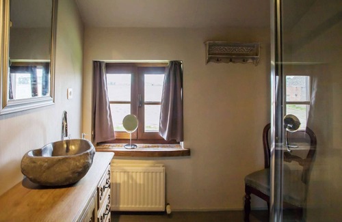 Leisele House | Holiday Home in Alveringem near Coast