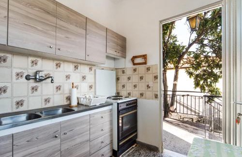 Asprovalta House | Holiday Home in Asprovalta near Sea Beach