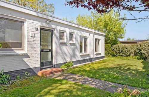 Groot Valkenisse House | Holiday Home in Biggekerke near Seabeach