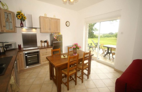 Crux-la-Ville House | Holiday Home in Crux-la-Ville near Lake