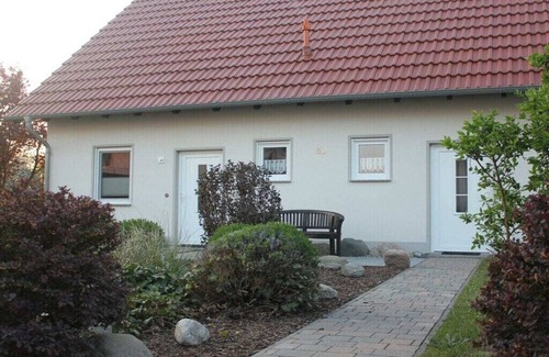 Glowe House | Holiday home in Glowe with swimming pool