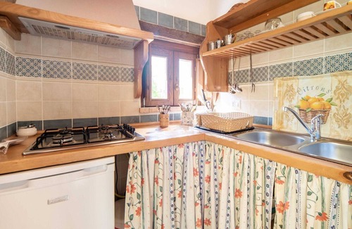 Stilo House | Holiday Home in Guardavalle near River