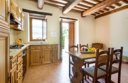 Parchiule House | Holiday Home in Città di Castello with Pool