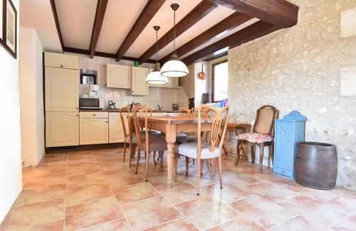 Lusignac House | Holiday Home in Lusignac with Private Pool
