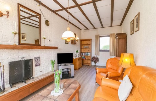 Municipality of Noordwijk House | Holiday home in Noordwijkerhout with terrace close to a lake