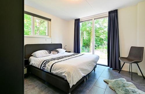 Reutum House | Holiday home in Reutum with sauna, cleaning included