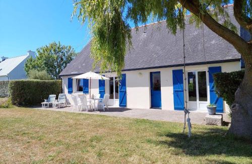 Santec House | Holiday Home in Santec near Dossen Beach