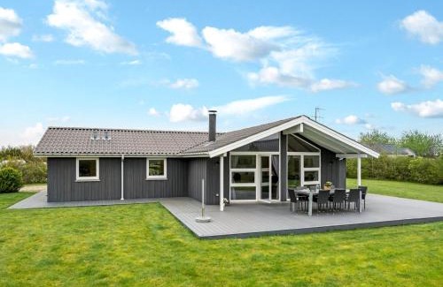 Skaven Strand House | Holiday Home Ingbritt - 700m to the inlet by Interhome