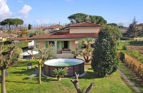 Camaiore House | Holiday Home in Versilia near Sandy Beaches