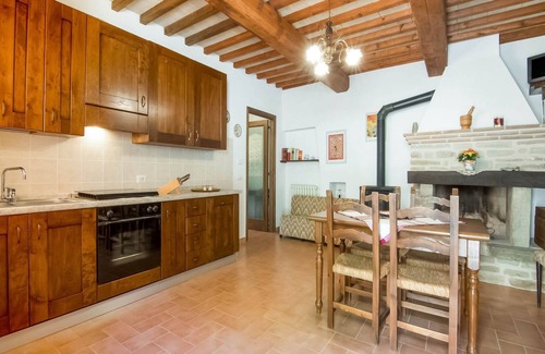 Parchiule House | Holiday Home in Città di Castello with Pool