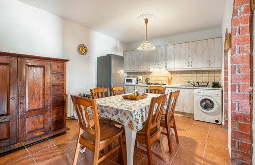 Castril House | Holiday Home 'Jaïra Sierra De Castril' with Mountain View, Wi-Fi and Air Conditioning