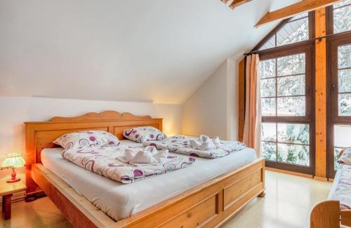 Smrzovka House | Holiday Home Jelení kout by Interhome