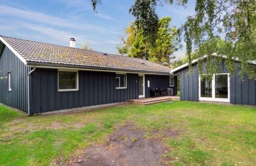 Hoensinge House | Holiday Home Josina - 675m from the sea by Interhome