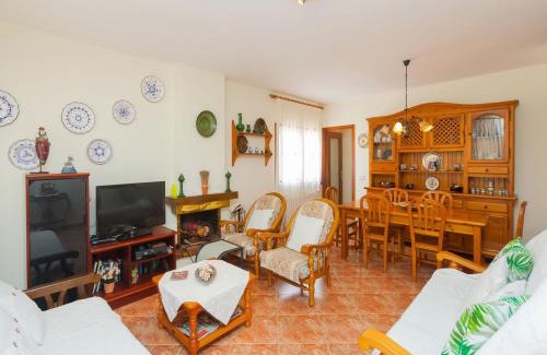Cunit House | Holiday Home Katy by Interhome