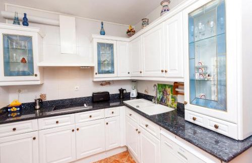 Cunit House | Holiday Home Katy by Interhome